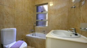 2 bedoroom bathroom at Pearly Shells Scottburgh