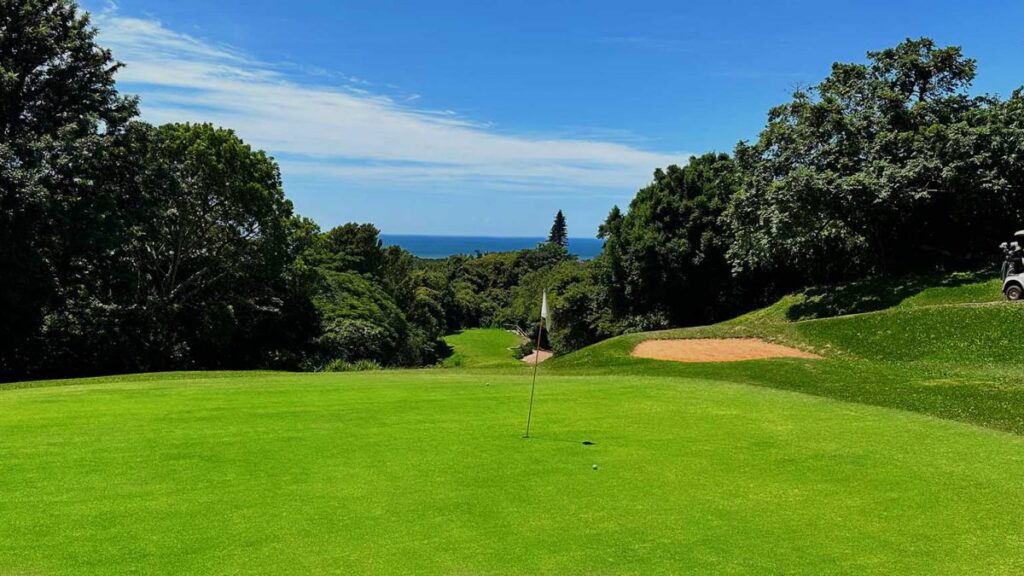 Umkomaas Golf Club is near to pearly shells appartments